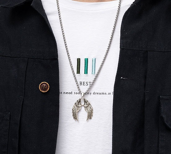 Stilīga vīriešu garā ķēde ar eņģeļa spārnu kulonu