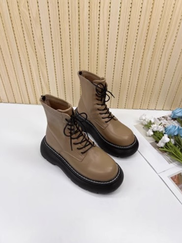 Modern női csizma - két modell