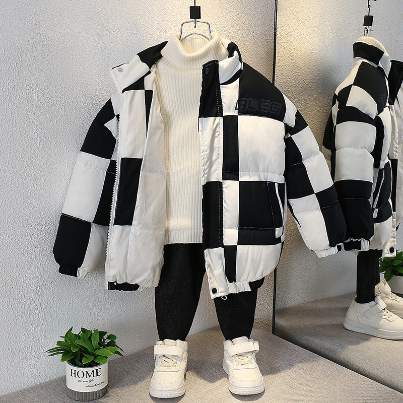 Kapuutsiga ja kirjaga uus mudel poistele laste jope