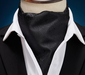 Μοντέρνο κασκόλ με σχέδια για άνδρες