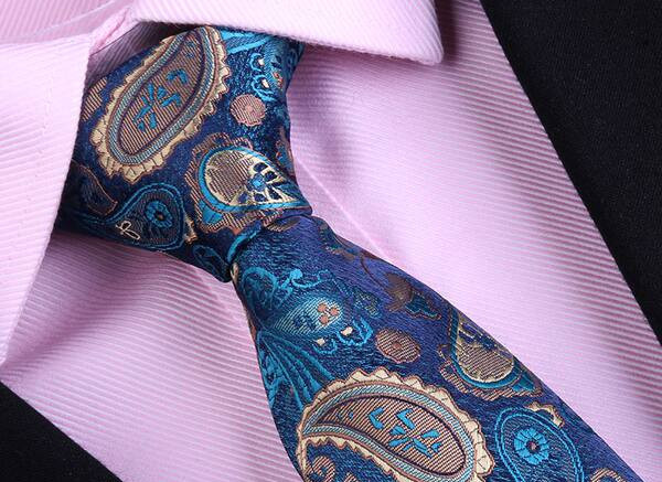 Moderna vīriešu kaklasaite ar krāsainu apdruku