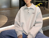 Vīriešu džemperis ar klasisku apkakli un kabatu