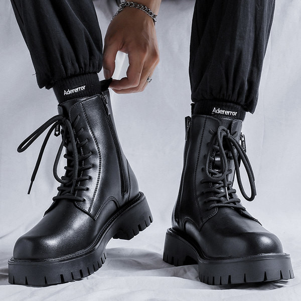 Vīriešu kurpes ar raupju zoli un aizdari - rāvējslēdzēju un šņorēm