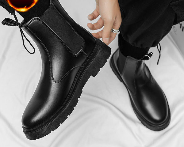 Vīriešu zābaki no eko ādas ar elastīgu - tīru modeli