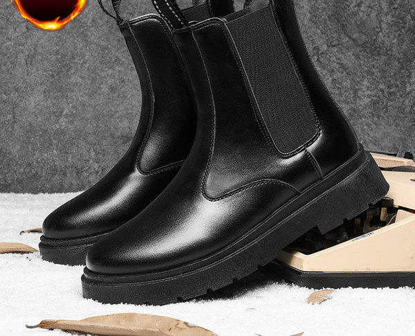 Vīriešu zābaki no eko ādas ar elastīgu - tīru modeli