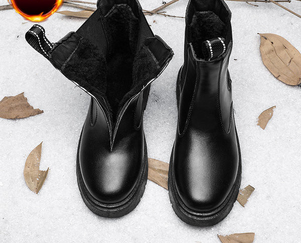 Vīriešu zābaki no eko ādas ar elastīgu - tīru modeli