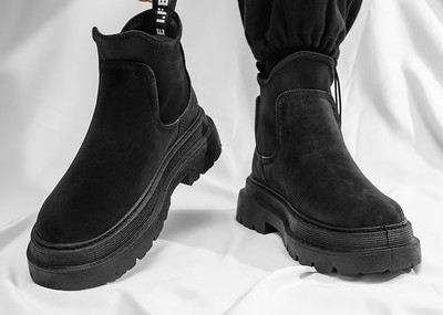 Καθημερινές ανδρικές μπότες - από οικολογικό σουέτ