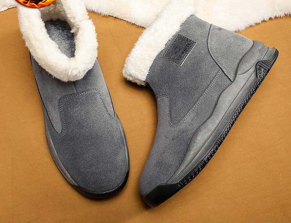 Lapos talpú, meleg bélésű téli csizma férfiaknak