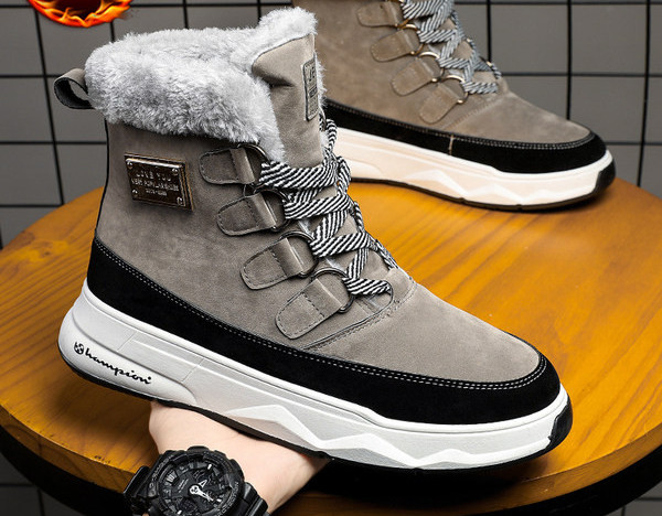 Moderne zimske muške čizme s toplom postavom, vezicama i logom