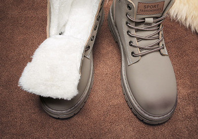 Ikdienas vīriešu zābaki trīs krāsās