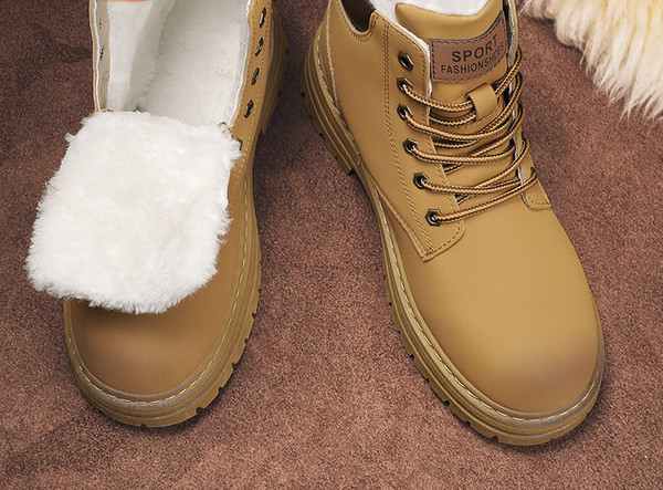 Ikdienas vīriešu zābaki trīs krāsās