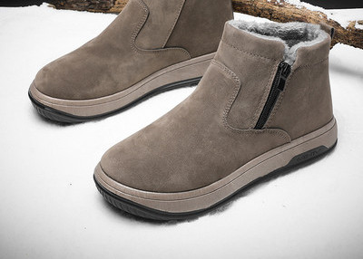 Ανδρικά μποτάκια με εσωτερική προς τα κάτω και επίπεδη σόλα