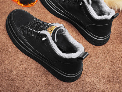 Χειμερινά ανδρικά μποτάκια με φόδρα και κορδόνια