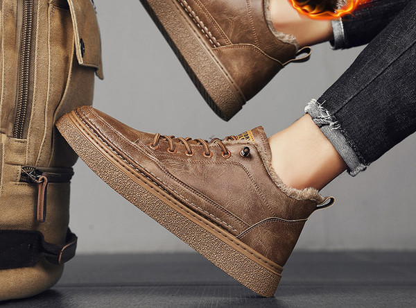 Χειμερινά ανδρικά μποτάκια με φόδρα και κορδόνια