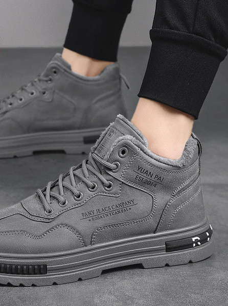 Vīriešu ziemas apavi ar uzrakstu