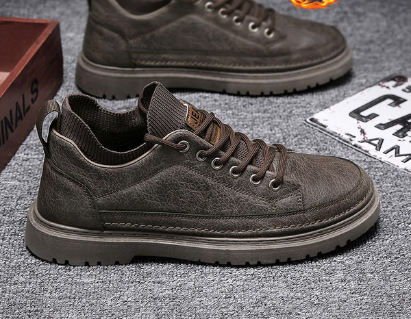 Vīriešu ziemas apavi no eko ādas ar plakanu zoli