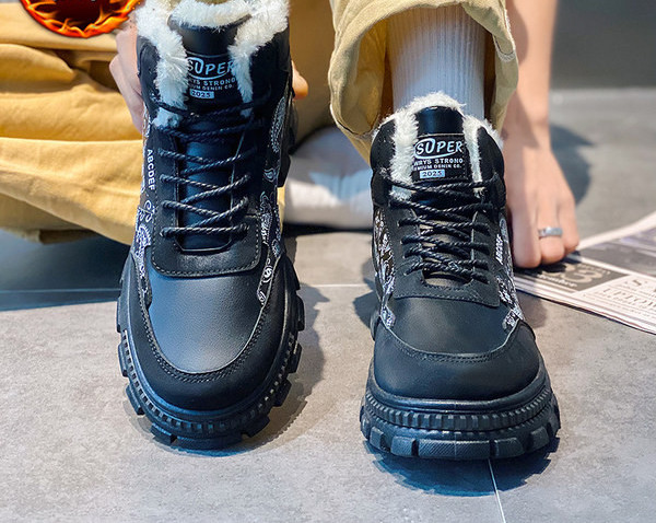 Χειμερινά αθλητικά μποτάκια με φόδρα και στάμπα