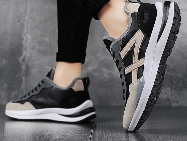 Ανδρικά παπούτσια με εσωτερικό χνούδι