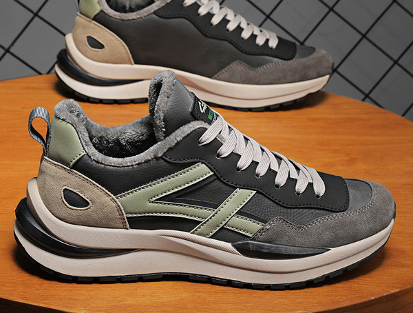 Ανδρικά παπούτσια με εσωτερικό χνούδι