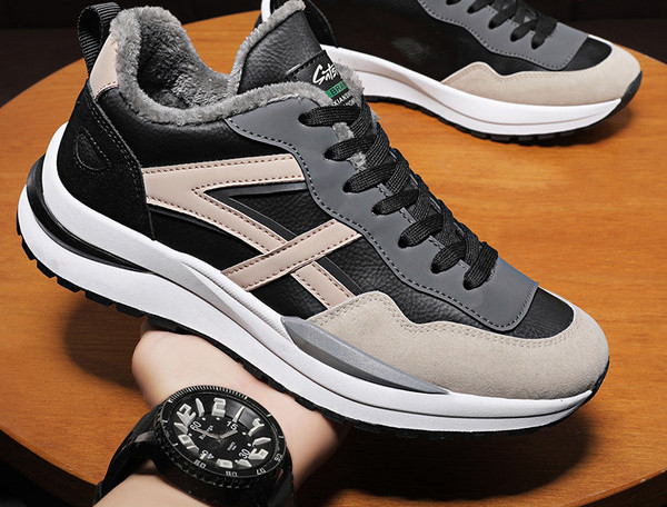 Ανδρικά παπούτσια με εσωτερικό χνούδι