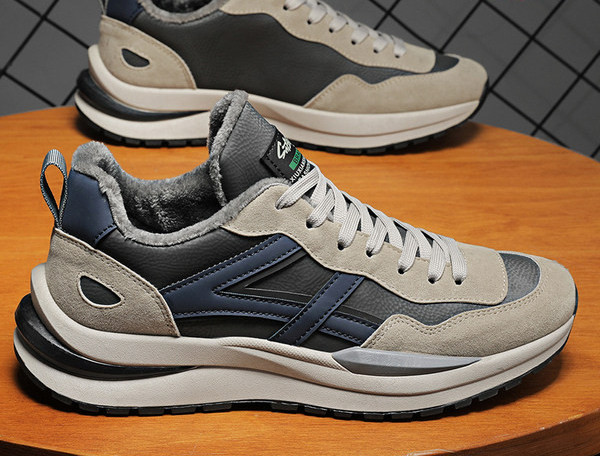 Ανδρικά παπούτσια με εσωτερικό χνούδι