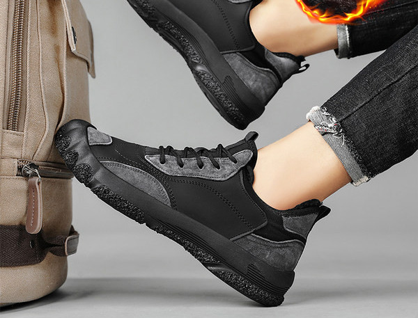 Vízálló téli tornacipő béléssel