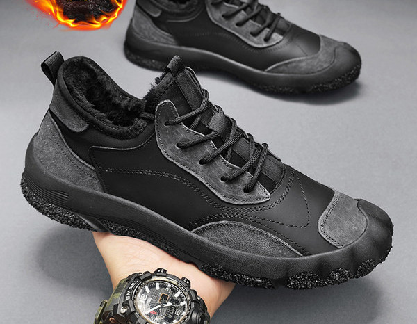 Vízálló téli tornacipő béléssel