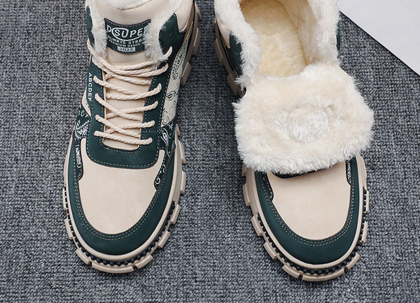 Ziemas apavi ar dūnu un aplikāciju