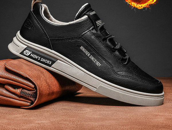 Muške zimske cipele od eko kože sa natpisom i toplom postavom