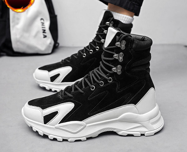 Muške zimske čizme s vezicama i postavom