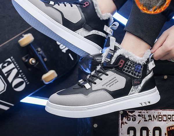 Ziemas vīriešu apavi ar oderi un šņorēm