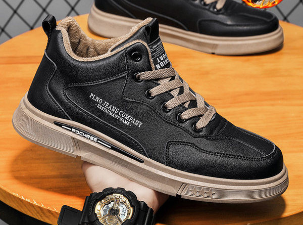 Muške zimske cipele s iscrtanim natpisom i ravnim potplatom