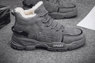 Vīriešu ziemas apavi - ar šņorēm un uzrakstu