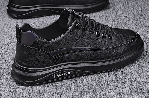 Έκο δερμάτινα ανδρικά αθλητικά παπούτσια με επιγραφή