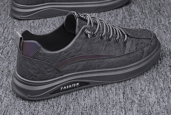 Έκο δερμάτινα ανδρικά αθλητικά παπούτσια με επιγραφή