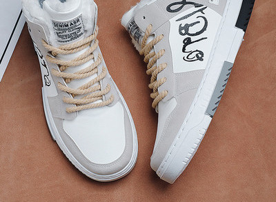 Ανδρικά παπούτσια με εσωτερική επένδυση και κορδόνια