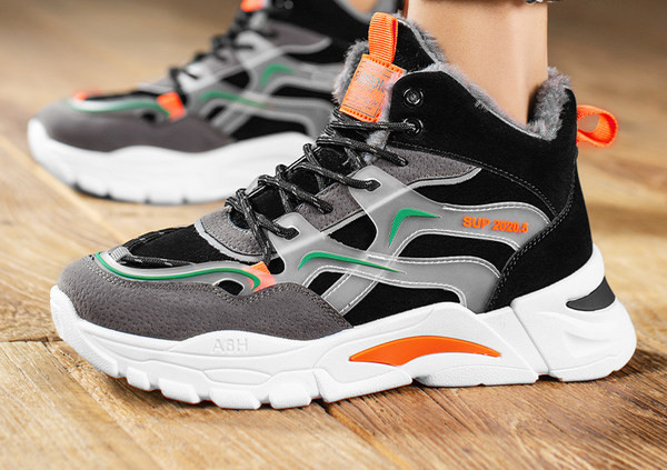 Vīriešu ziemas zābaki ar iekšpusi