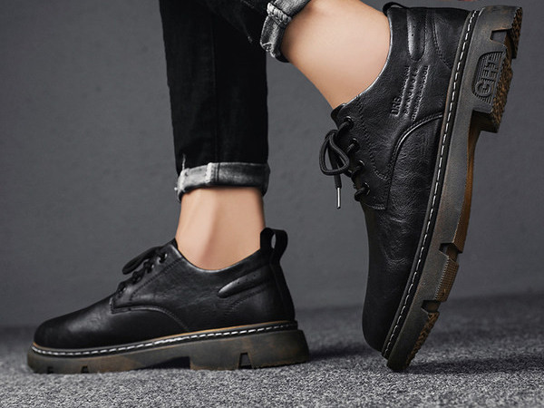 Muške kožne cipele s postavom