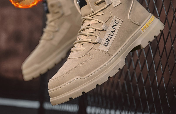 Χειμερινές μπότες με φόδρα και κορδόνια για άντρες