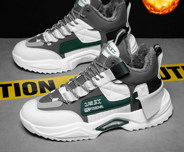 Podstavljene muške zimske čizme s vezicama