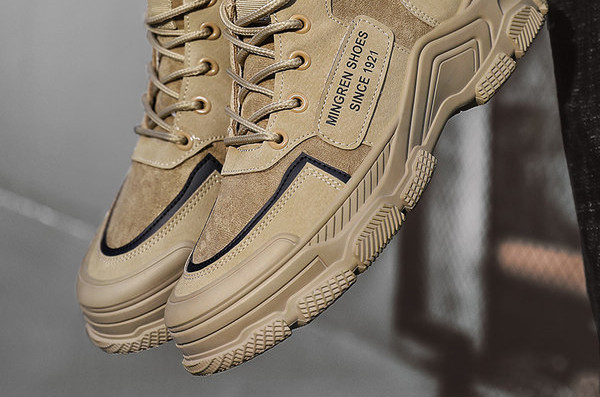 Vīriešu ziemas zābaki ar raupju zoli un oderi