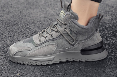 Ανδρικά sneakers με φόδρα και κορδόνια