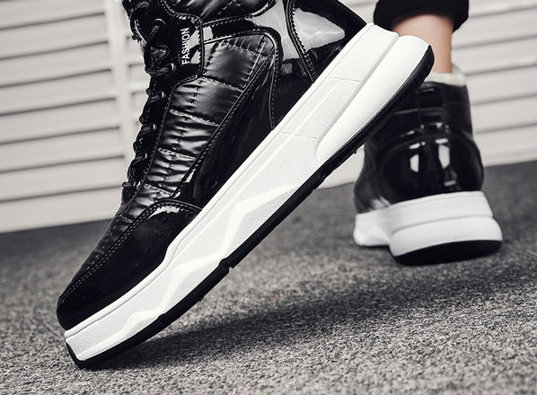 Muške čizme s toplom postavom