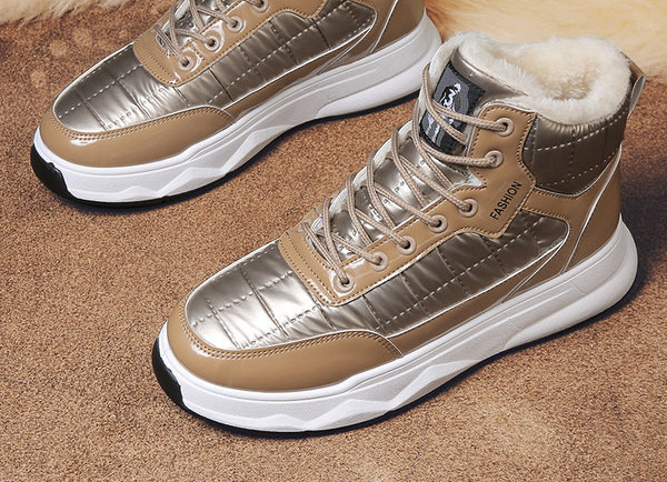 Muške čizme s toplom postavom