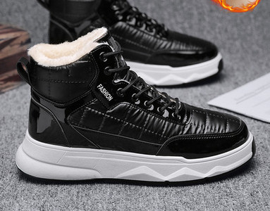 Vīriešu ziemas apavi ar biezu oderi un augstu zoli