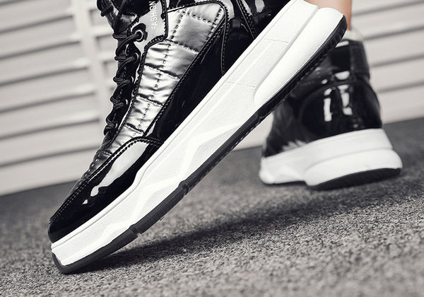 Zimske muške čizme s postavom