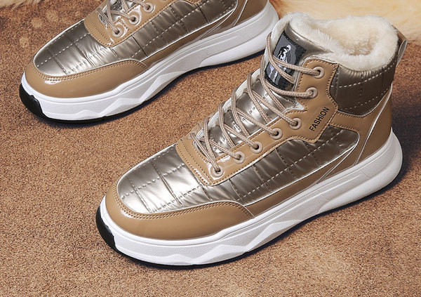 Zimske muške čizme s postavom