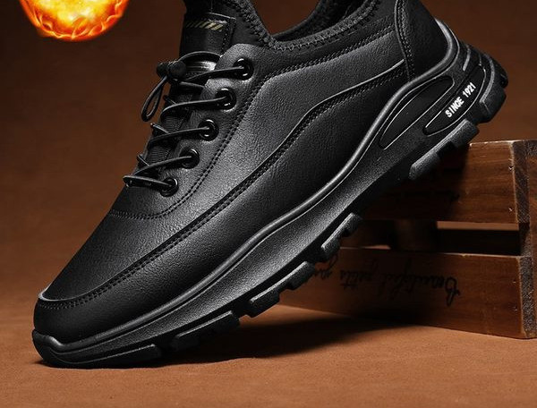 Ανδρικά παπούτσια από τεχνητό δέρμα με κορδόνια