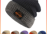 Ανδρικό καπέλο με επιγραφή