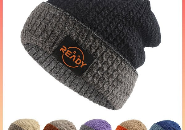 Ανδρικό καπέλο με επιγραφή